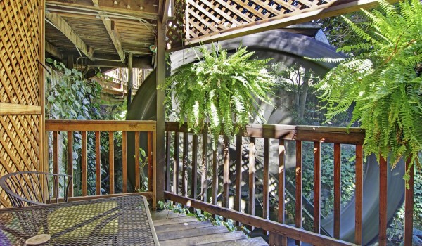 Fern Grotto Private Deck